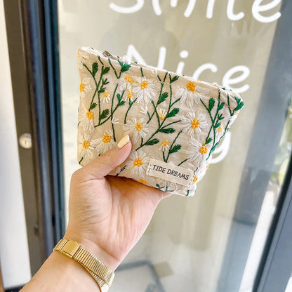 Small Fresh Embroidered Daisy Storage Bag Simple Portable Cosmetic Bag Female Student Artistic Pencil Bag Large Capacity Clutch Bag