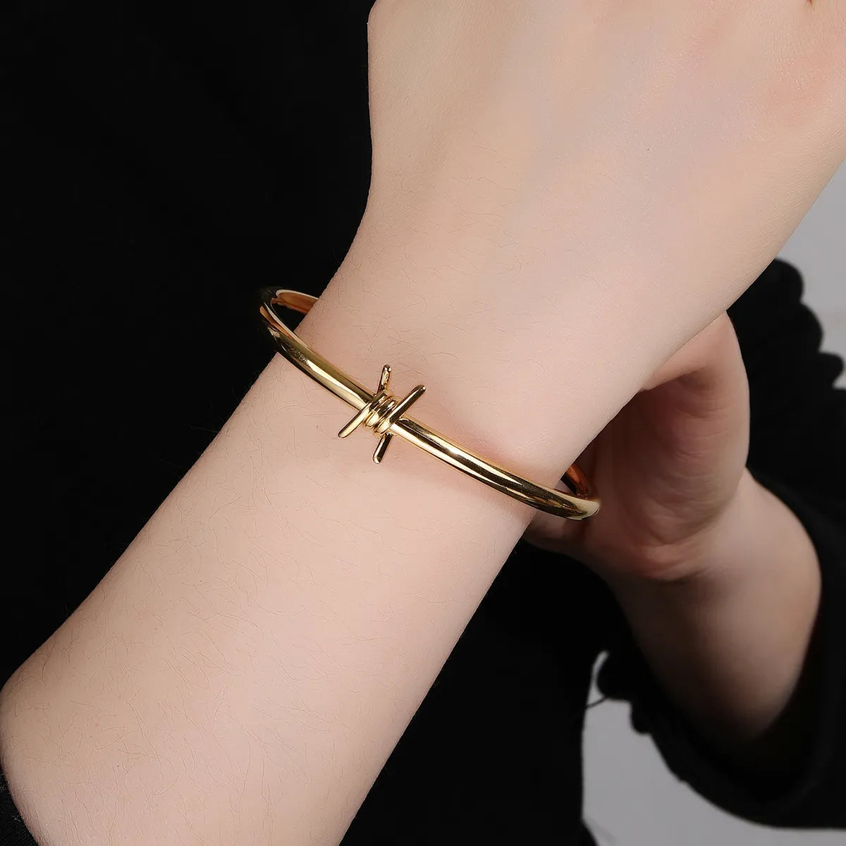 Stainless Steel 14K Gold Plated Vintage Style Simple Style Solid Color Plating Bangle