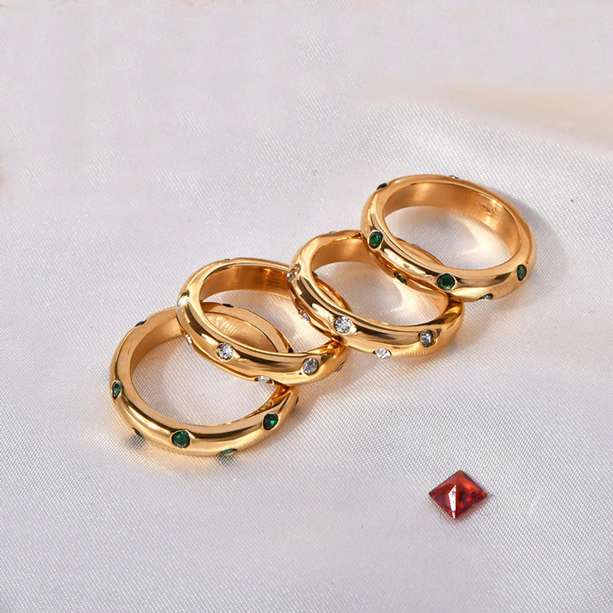 Stainless Steel 18K Gold Plated Elegant Simple Style Circle Inlay Rhinestones Diamond Rings