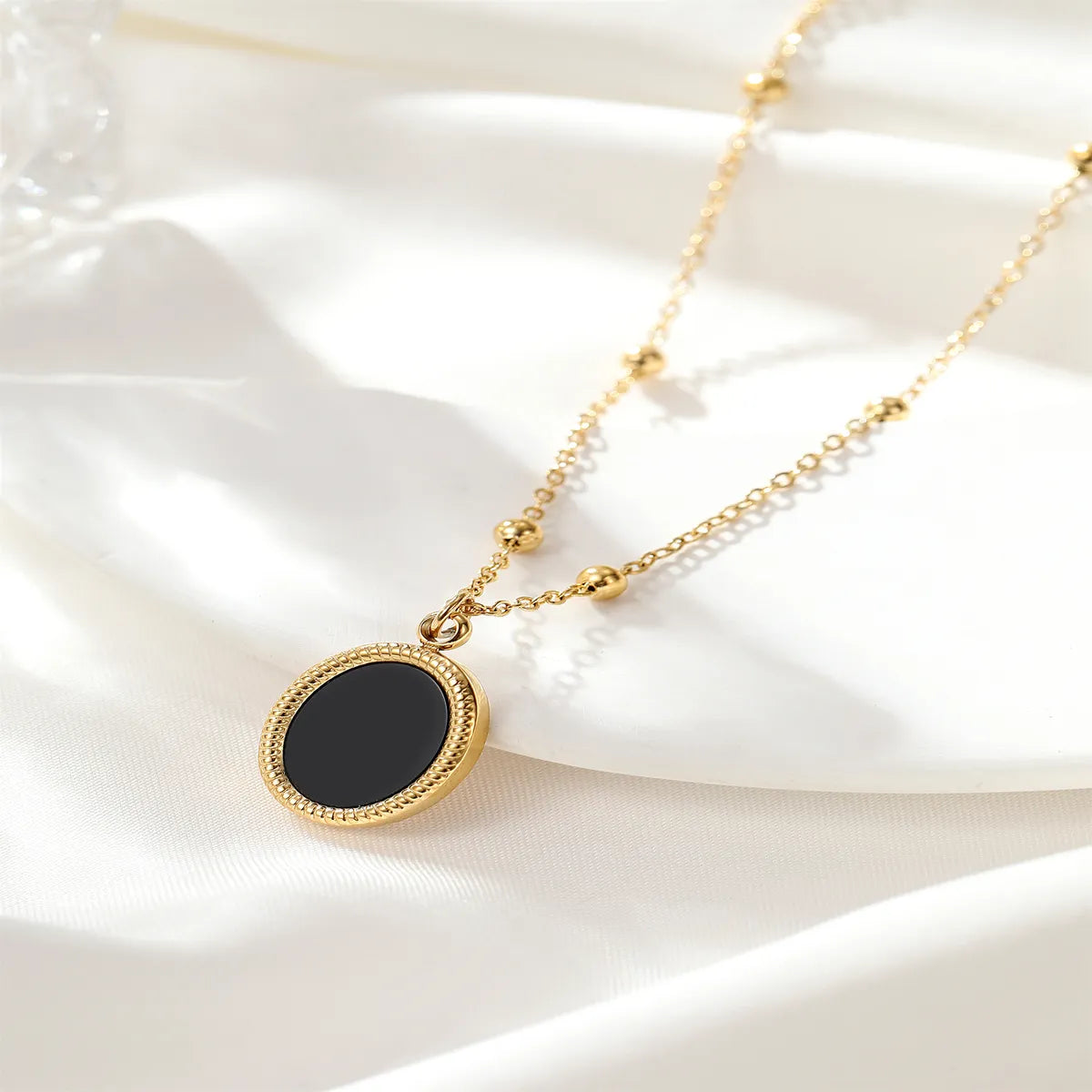 Stainless Steel 18K Gold Plated Elegant Simple Style Oval Inlay Acrylic Pendant Necklace