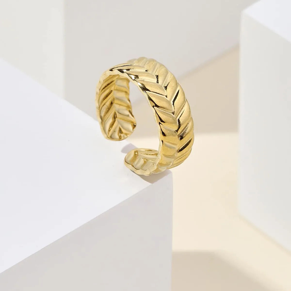 304 Stainless Steel 14K Gold Plated 18K Gold Plated Elegant Simple Style Solid Color Rings