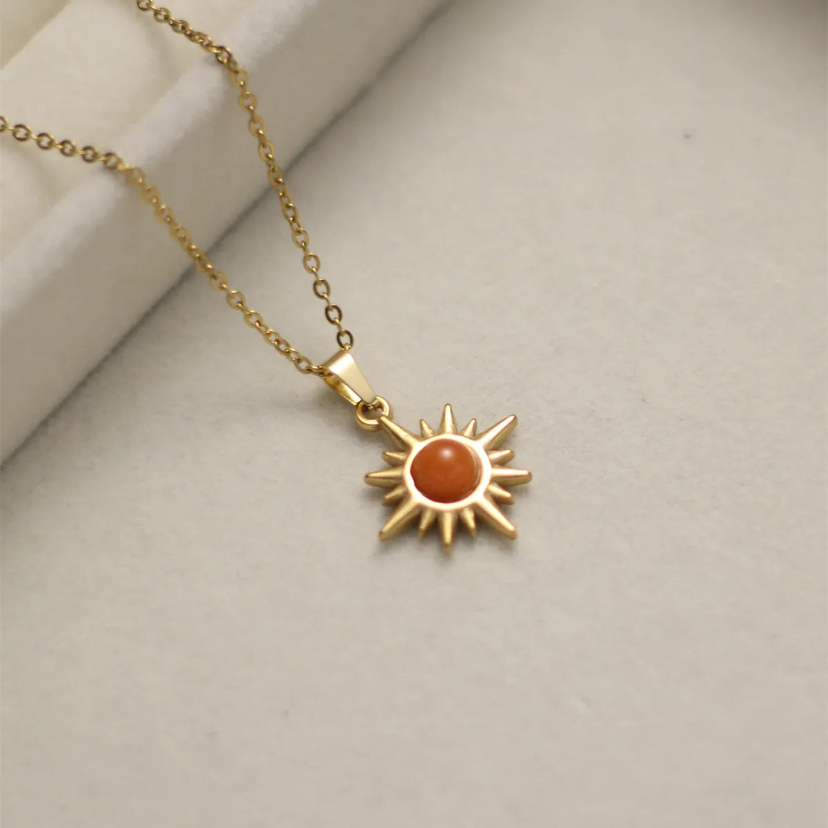 Stainless Steel 18K Gold Plated Retro Four Leaf Clover Sun Moon Inlay Natural Stone Zircon Pendant Necklace