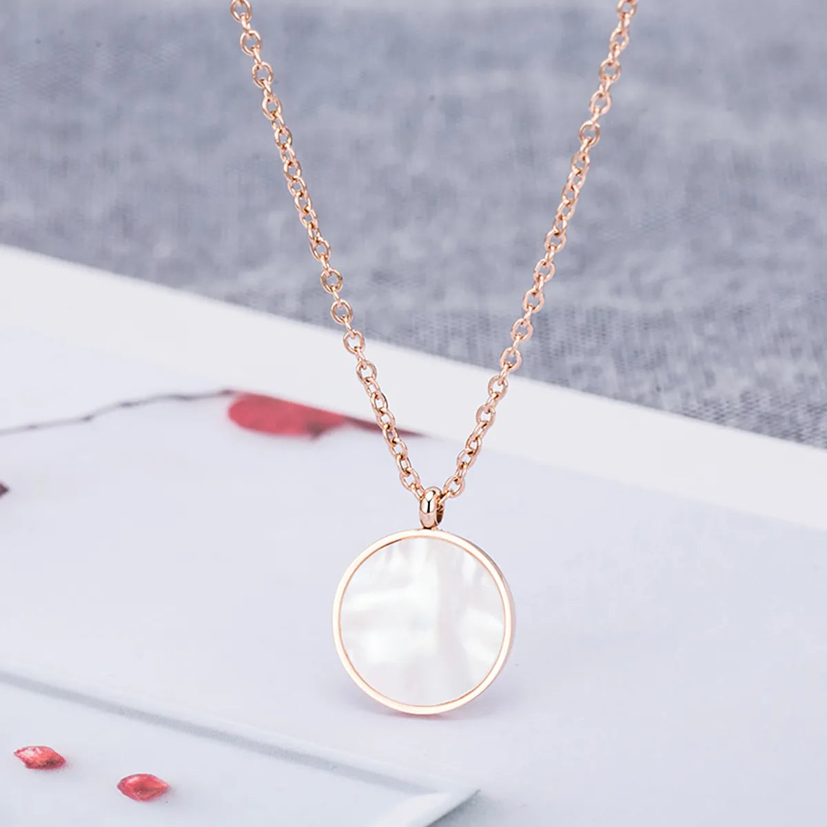 Stainless Steel 18K Gold Plated Rose Gold Plated IG Style Elegant Sweet Flower Petal Polishing Inlay Rhinestones Shell Pendant Necklace