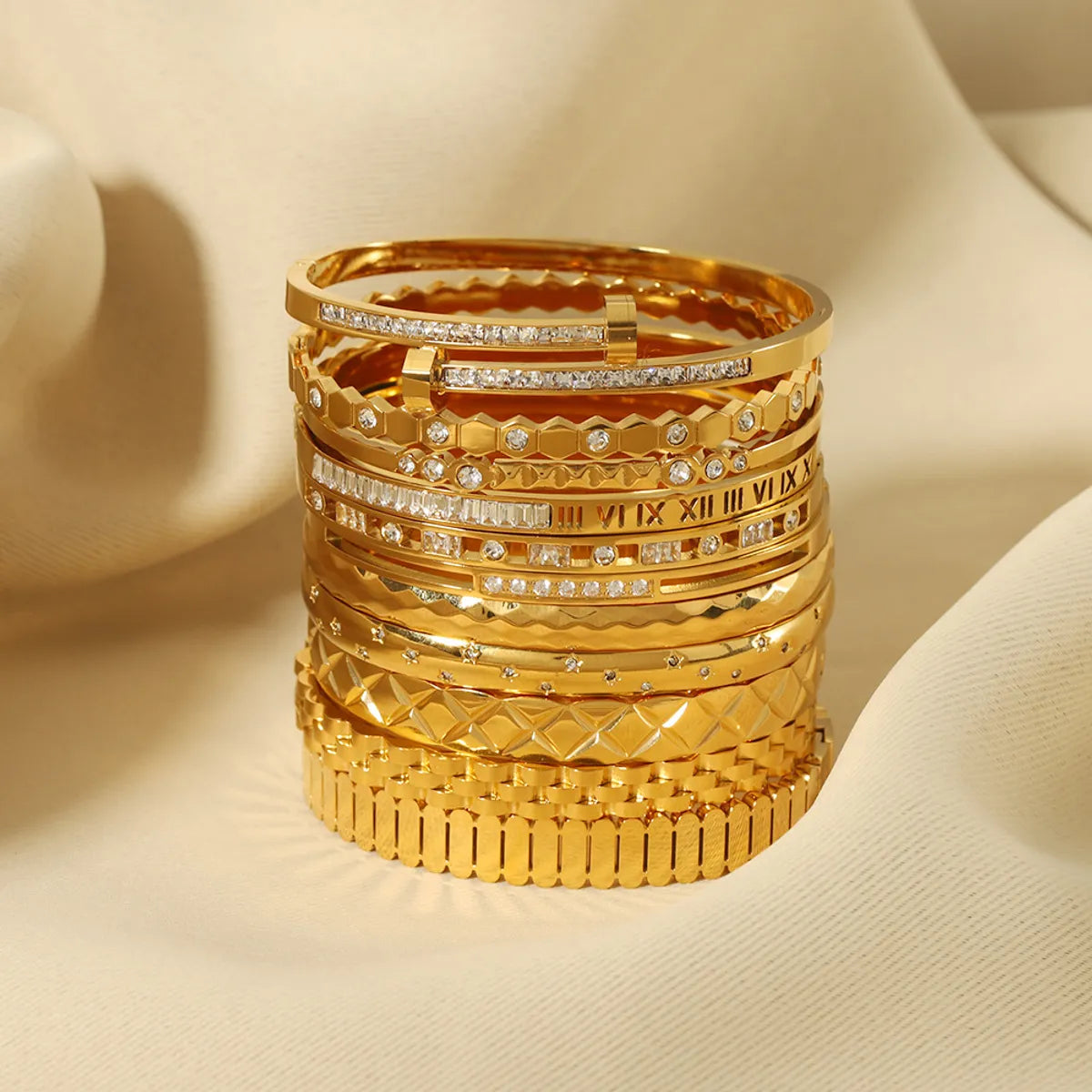 Stainless Steel 18K Gold Plated Simple Style Geometric Inlay Zircon Bangle