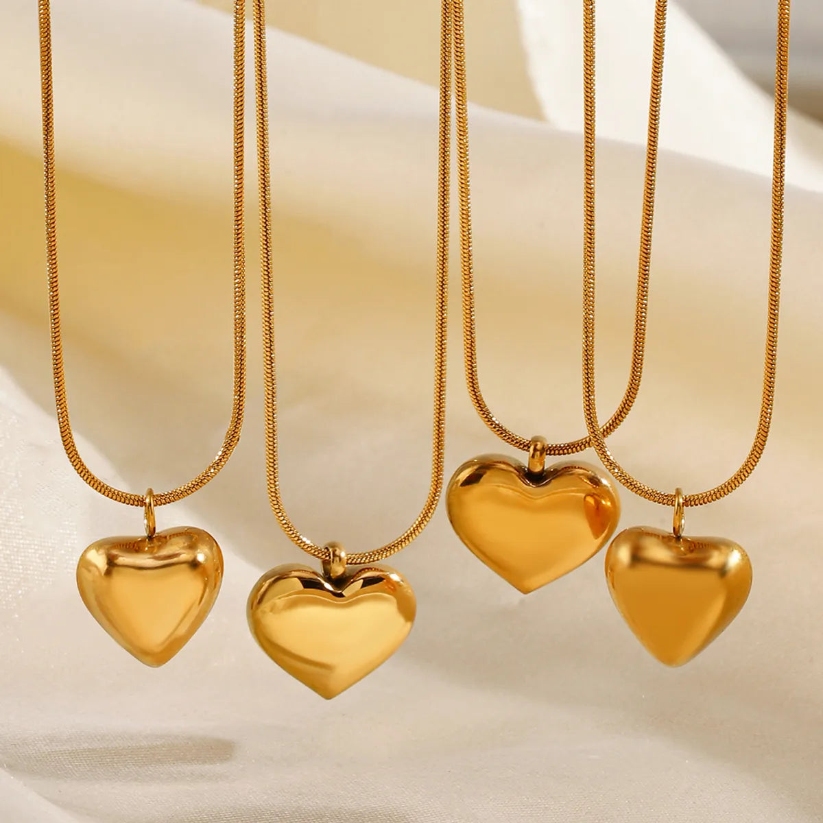 Stainless Steel 18K Gold Plated Simple Style Heart Shape Pendant Necklace