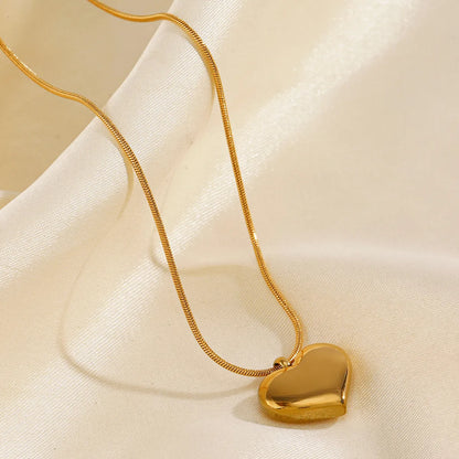 Stainless Steel 18K Gold Plated Simple Style Heart Shape Pendant Necklace