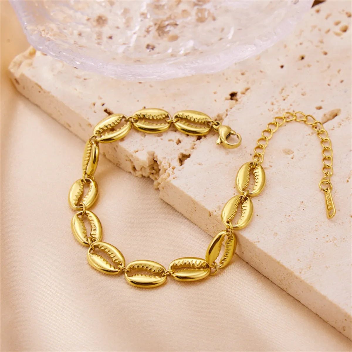 Stainless Steel 18K Gold Plated Simple Style Shell Bracelets