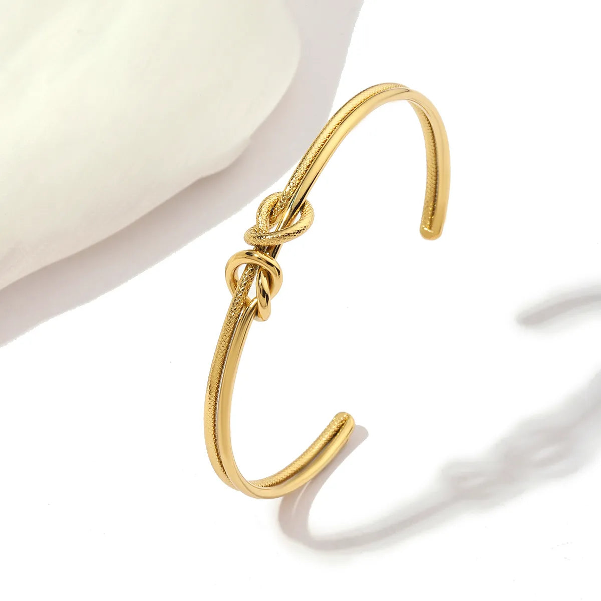 Stainless Steel 18K Gold Plated Simple Style Solid Color Bangle