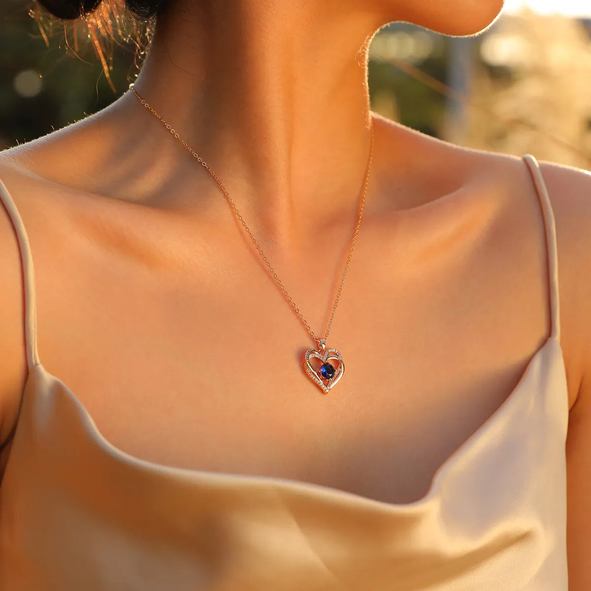 Stainless Steel Copper 18K Gold Plated Elegant Shiny Double Heart Inlay Zircon Pendant Necklace