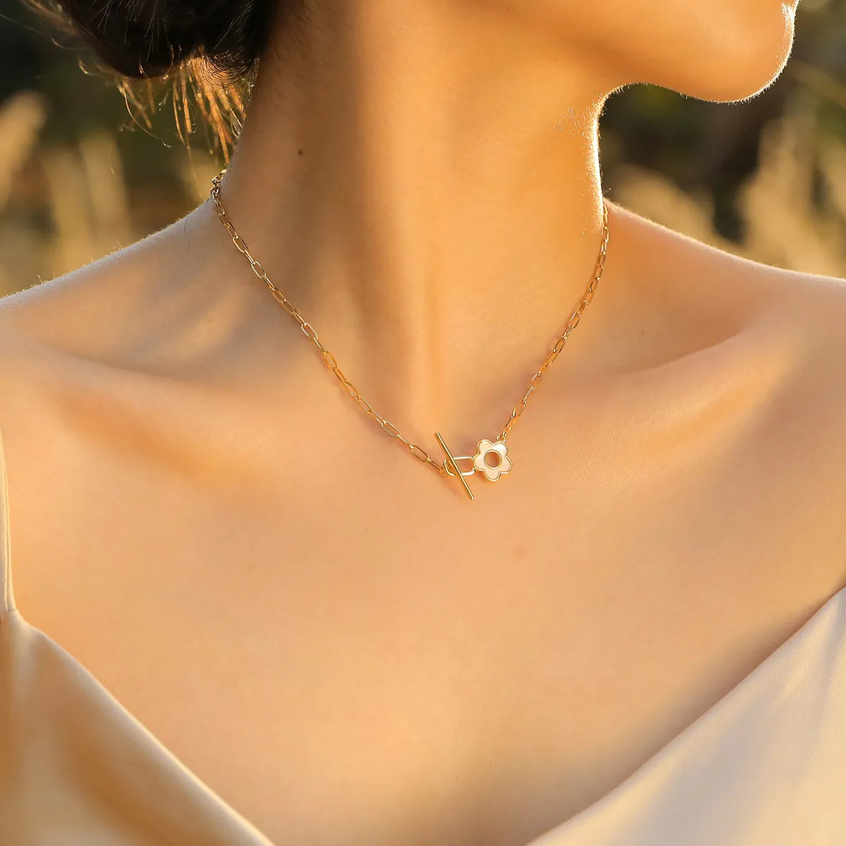 Stainless Steel Copper 18K Gold Plated IG Style Round Heart Shape Flower Toggle Inlay Shell Zircon Necklace