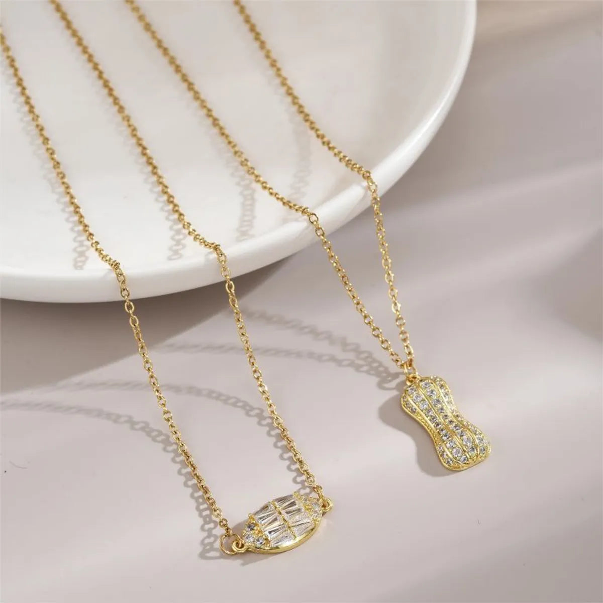 Stainless Steel Copper 18K Gold Plated Simple Style Classic Style Solid Color Plating Inlay Zircon Pendant Necklace