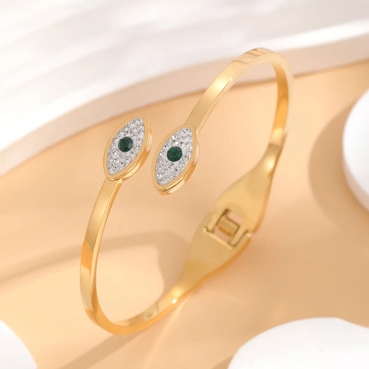 Simple Style Eye 304 Stainless Steel 18K Gold Plated Rhinestones Bangle In Bulk