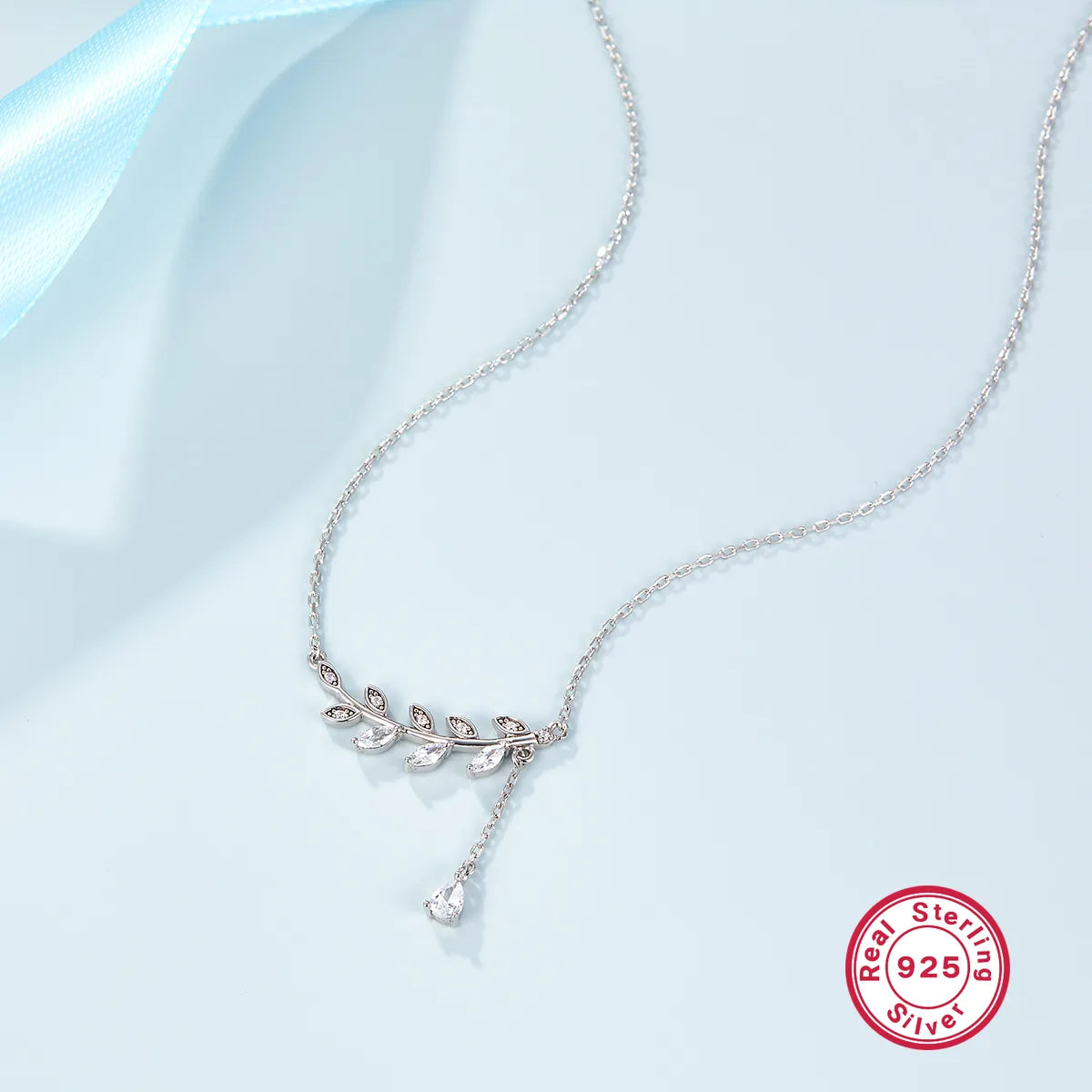 Sterling Silver Elegant Leaf Leaves Plating Inlay Zircon Pendant Necklace