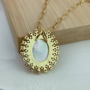 Streetwear Oval Alloy Natural Fritillary Plating Inlay Zircon 18k Gold Plated Women's Necklace