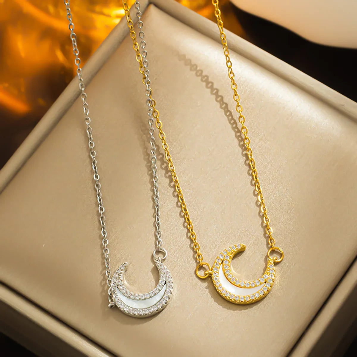 Super Fairy Zircon Moon Necklace ~ Ins Special-interest Design Super Flash High-grade Light Luxury Clavicle Chain 2023 New Fashion Women