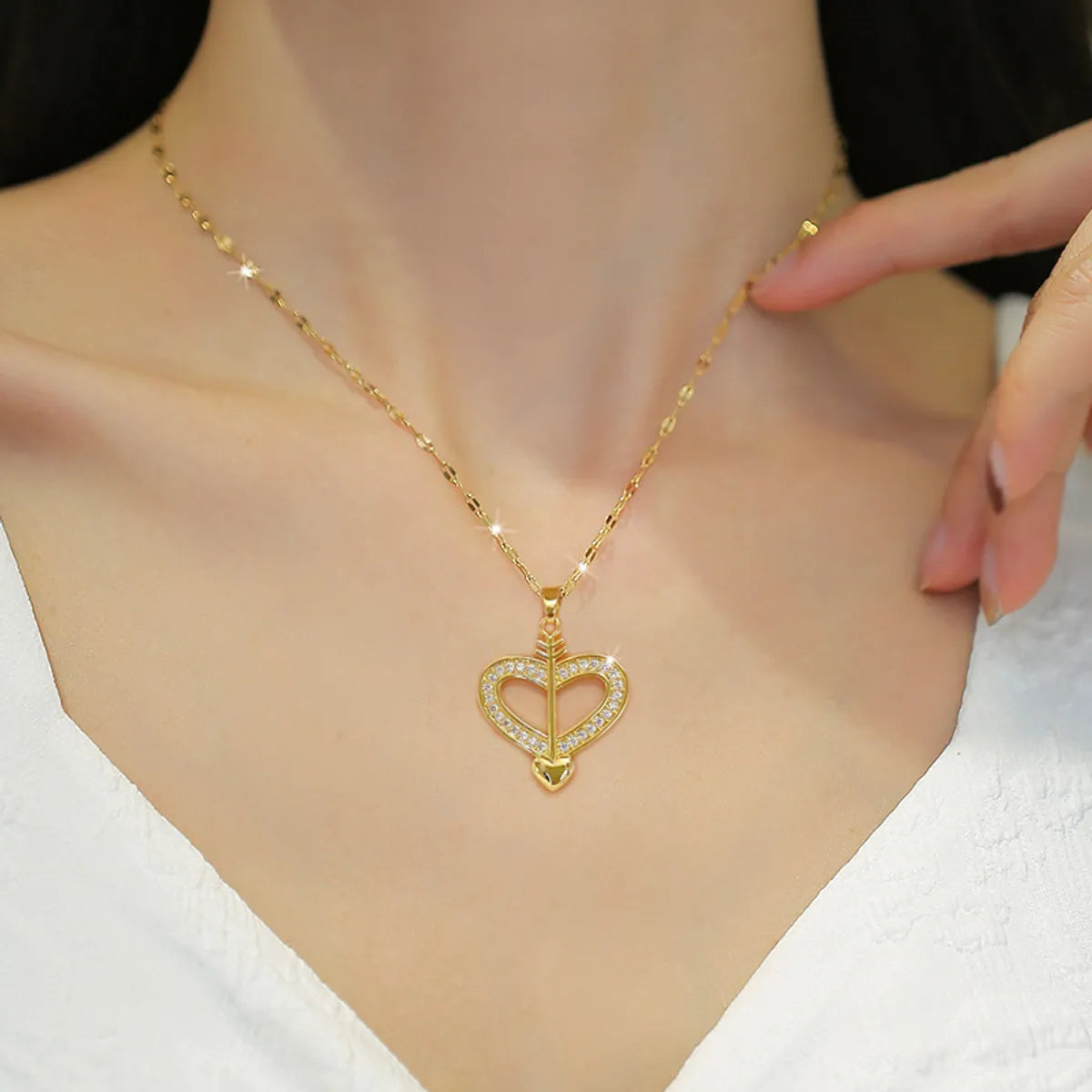 Sweet Bow And Arrow Heart Shape Titanium Steel Copper Plating Inlay Zircon Pendant Necklace