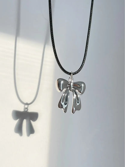 Sweet Bow Knot Alloy Women'S Pendant Necklace