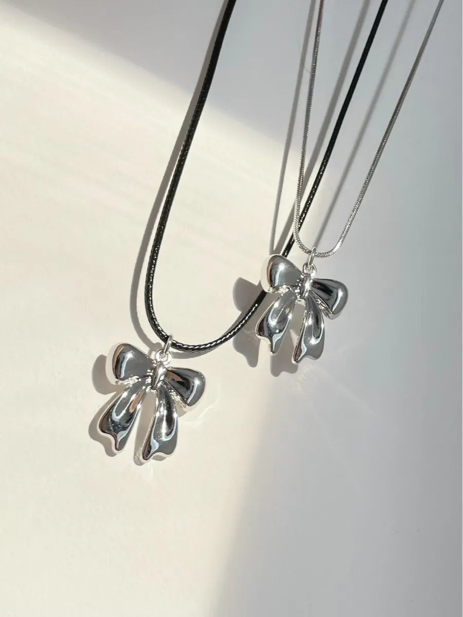 Sweet Bow Knot Alloy Women'S Pendant Necklace