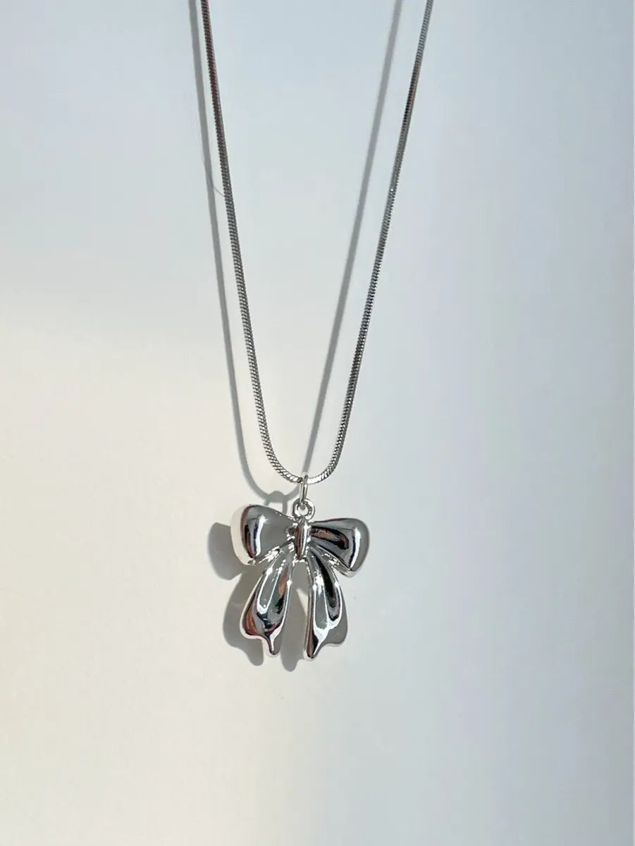 Sweet Bow Knot Alloy Women'S Pendant Necklace