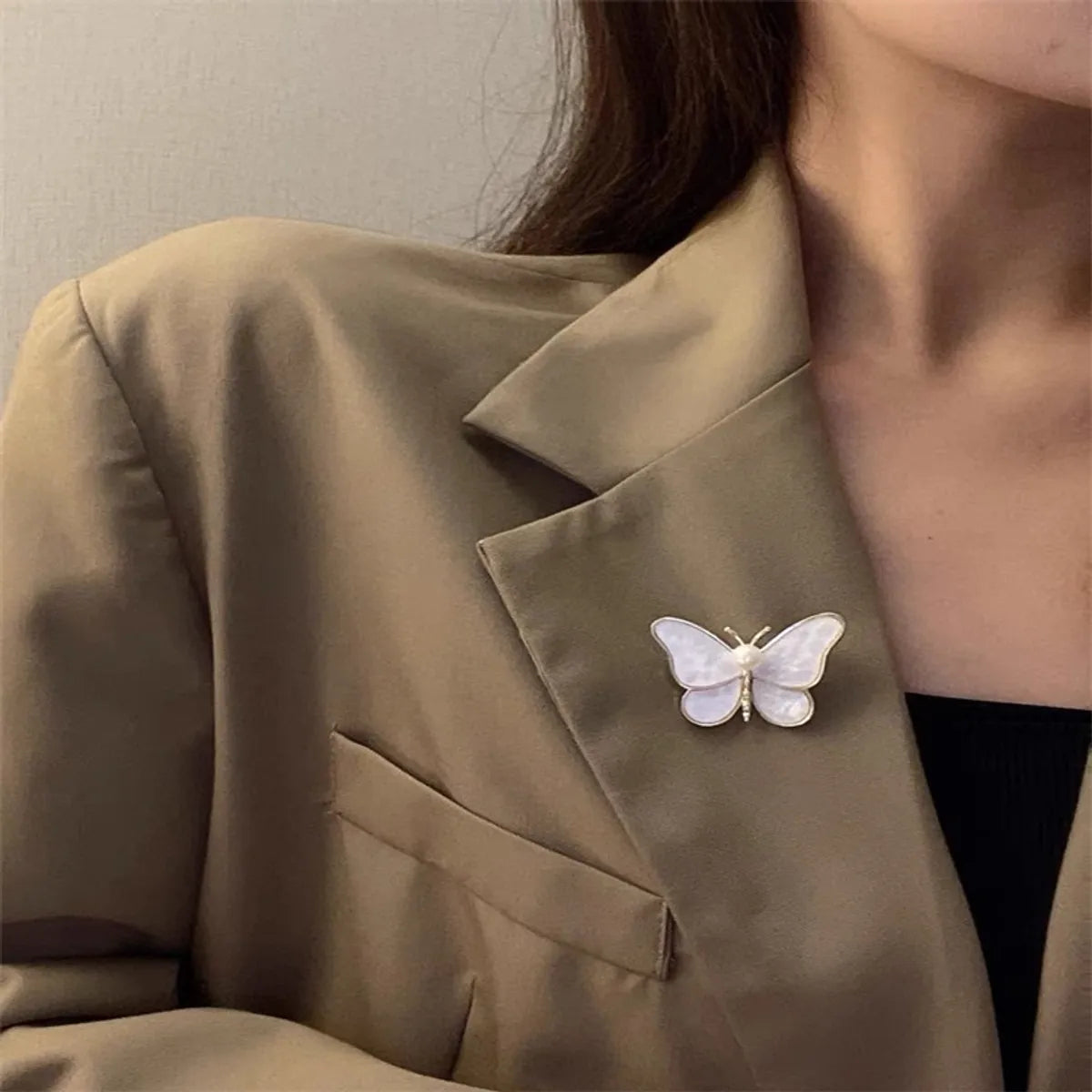 Sweet Butterfly Alloy Artificial Pearls Women'S Brooches