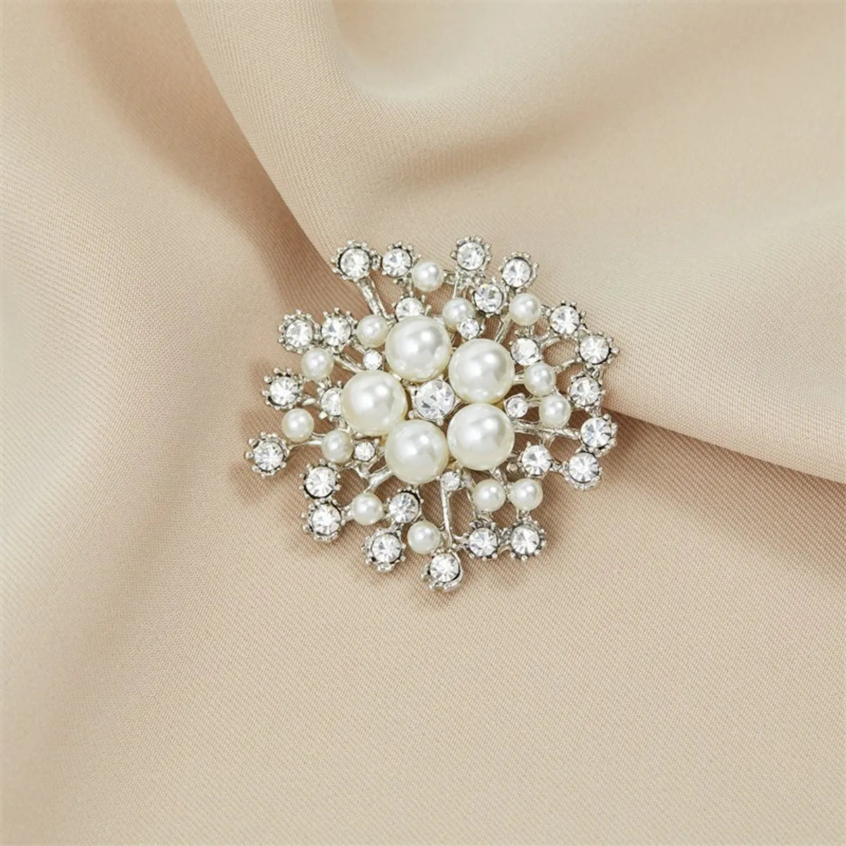 Sweet Butterfly Alloy Artificial Pearls Women'S Brooches