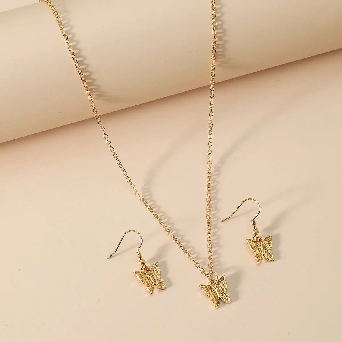 Sweet Butterfly Alloy Gold Plated Women's Earrings Necklace