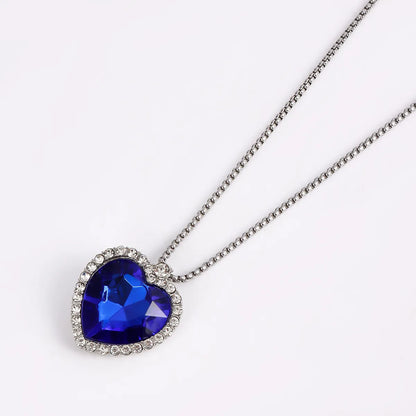 Sweet Commute Heart Shape Rhinestones Copper Alloy Wholesale Pendant Necklace