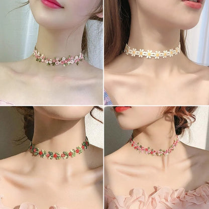 Sweet Daisy Cloth Women's Choker