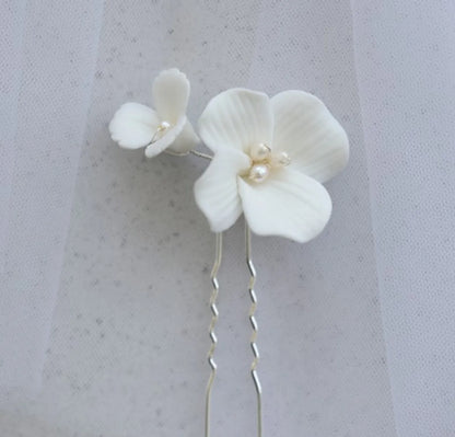 Sweet Flower Metal Handmade Artificial Pearls