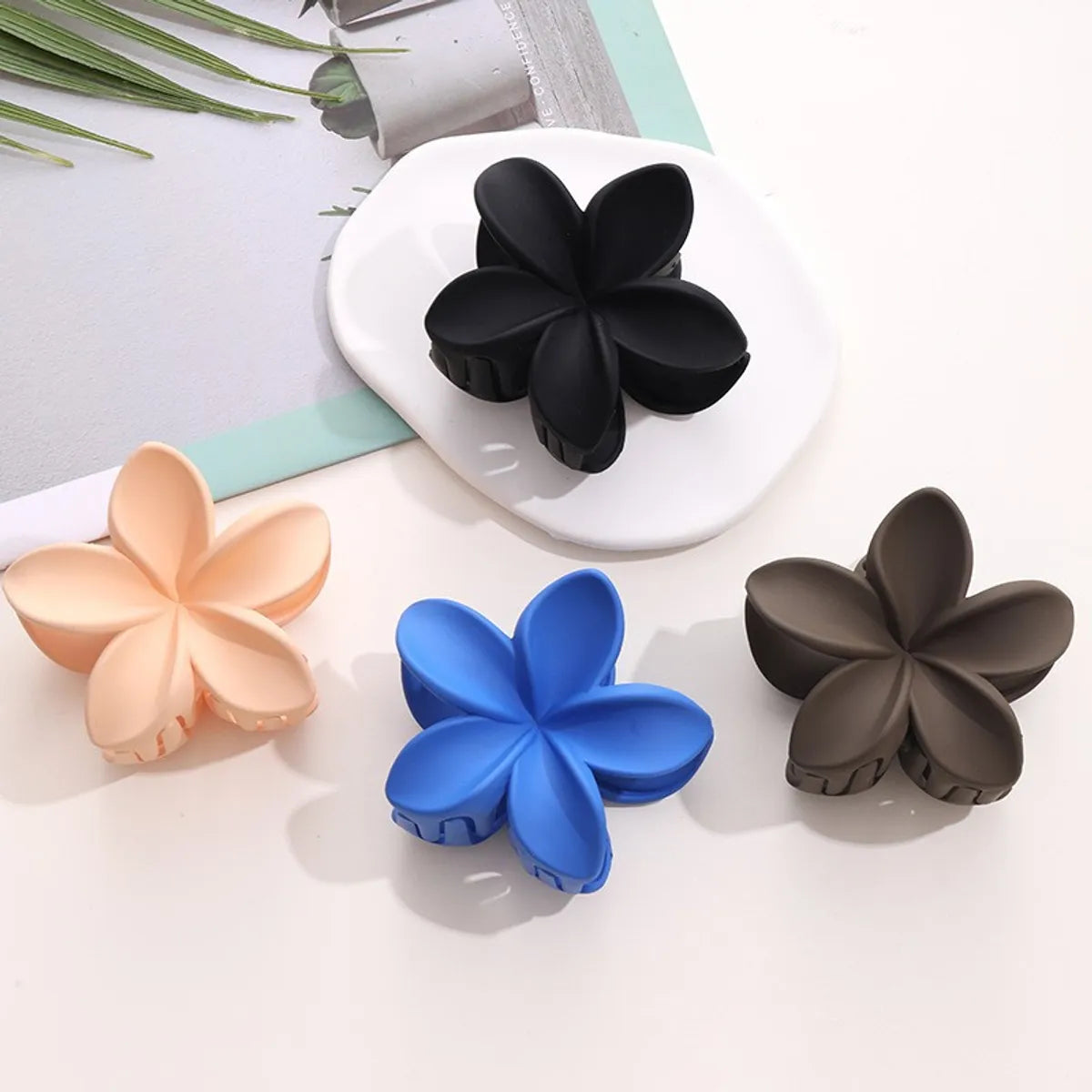 Sweet Flower Plastic Resin Hair Claws