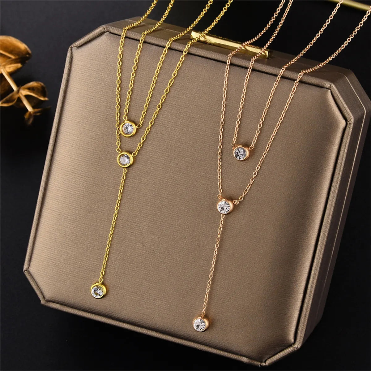 Sweet Geometric Titanium Steel Plating Zircon Necklace 1 Piece