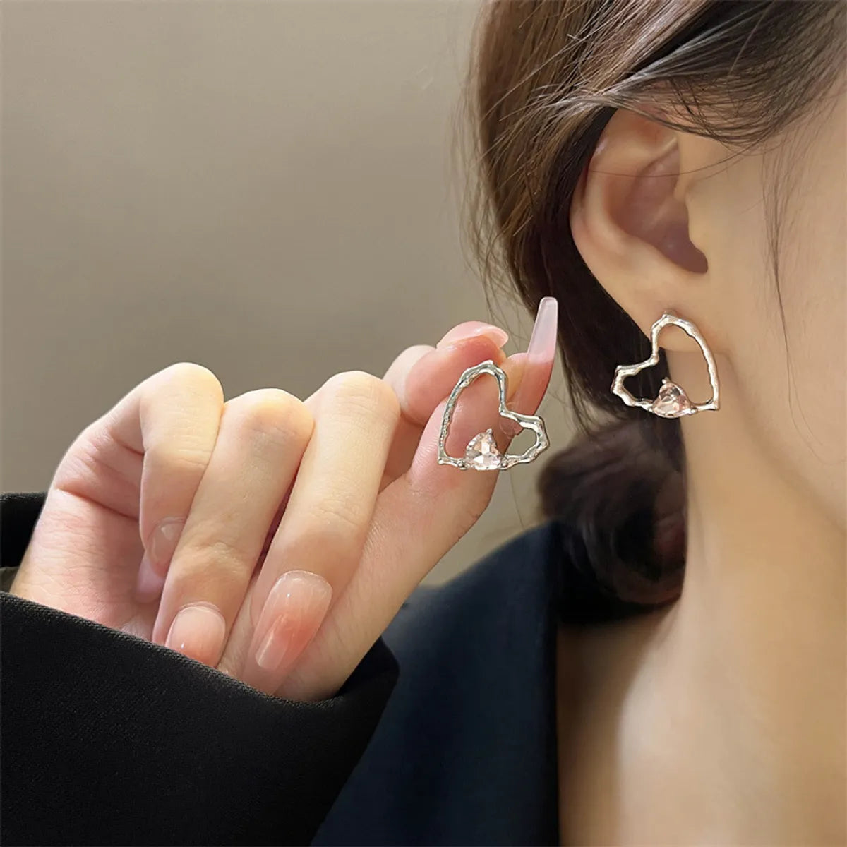 Sweet Heart Shape Alloy Plating Hollow Out Inlay Rhinestones Women'S Ear Studs