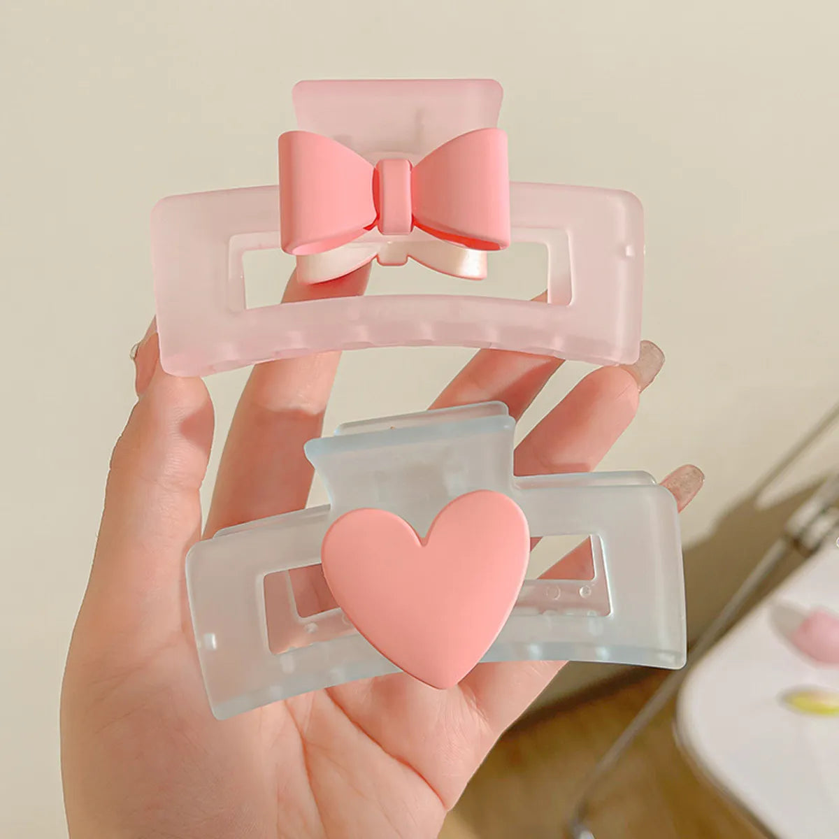 Sweet Heart Shape Bow Knot Plastic Resin Hair Claws