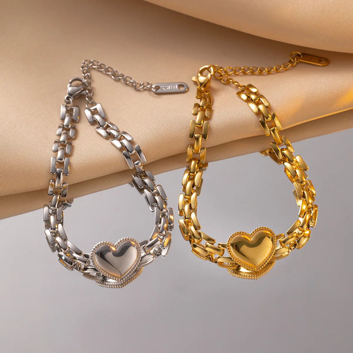 Sweet Heart Shape Titanium Steel Plating Chain Bracelets