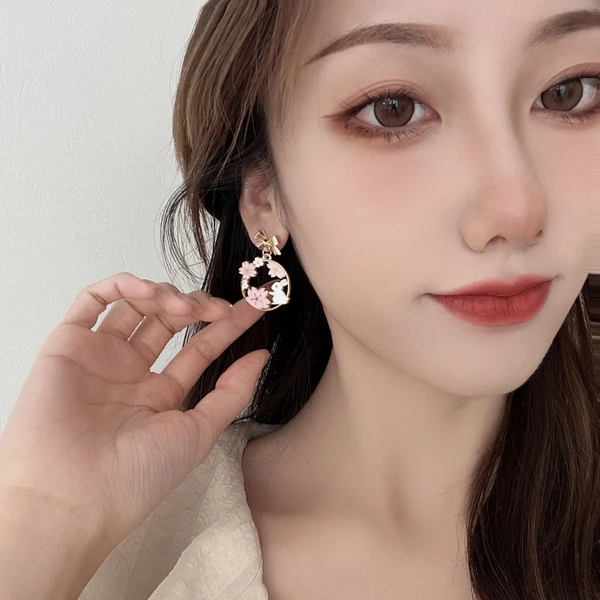 Sweet Rabbit Flower Alloy Asymmetrical Women's Drop Earrings 1 Pair