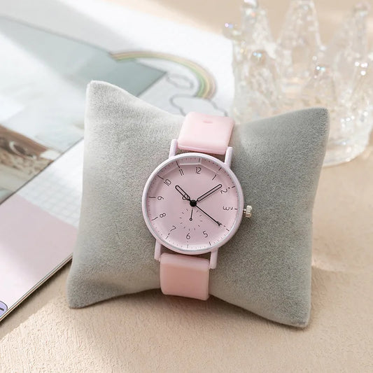 Sweet Round Buckle Quartz Women'S Watches