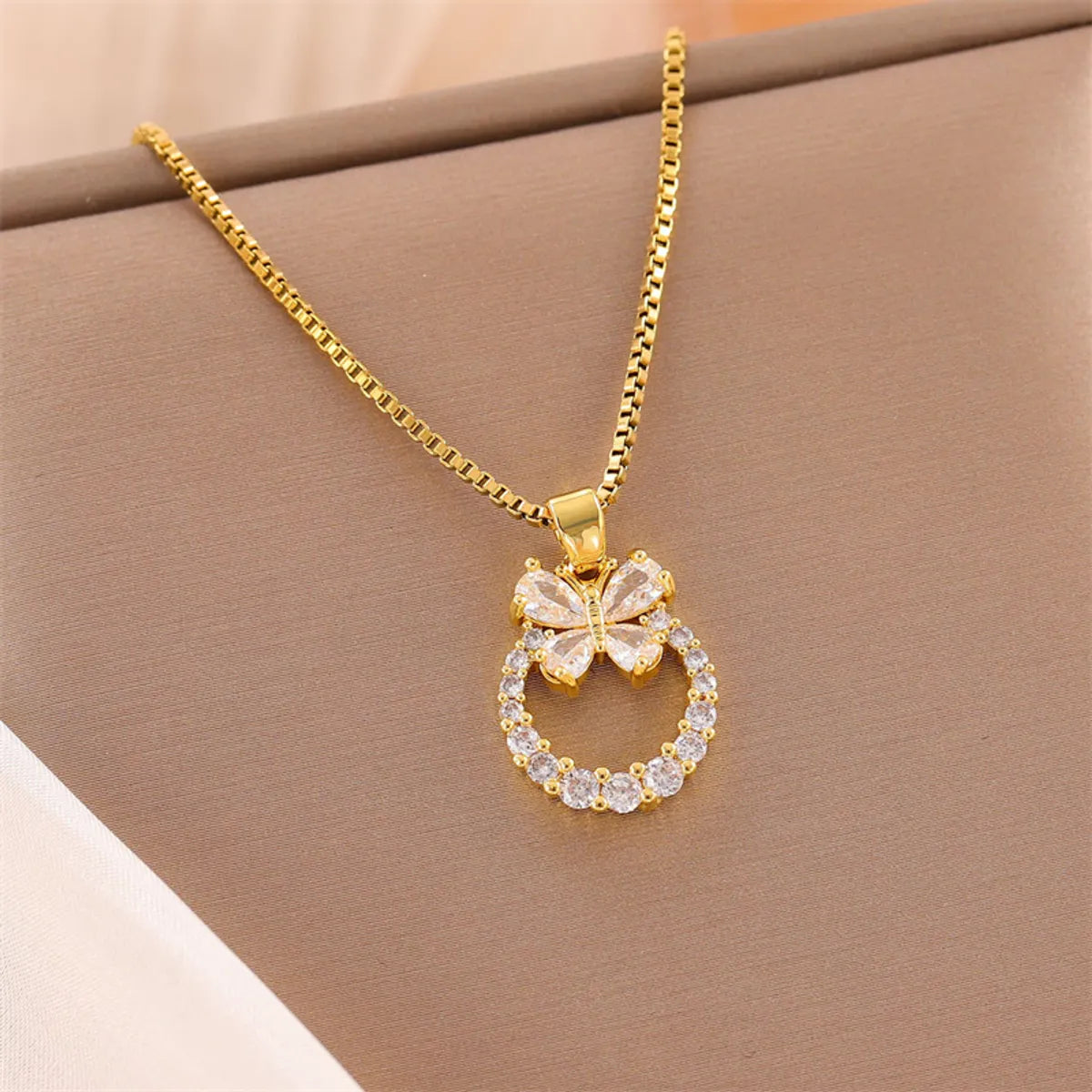 Stainless Steel 18K Gold Plated Sweet Plating Inlay Round Oval Heart Shape Artificial Diamond Pendant Necklace