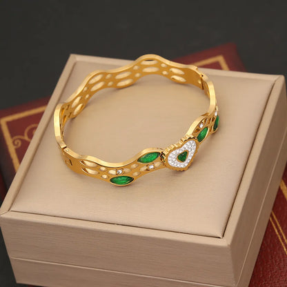 Sweet Round Stainless Steel Plating Inlay Zircon Bangle