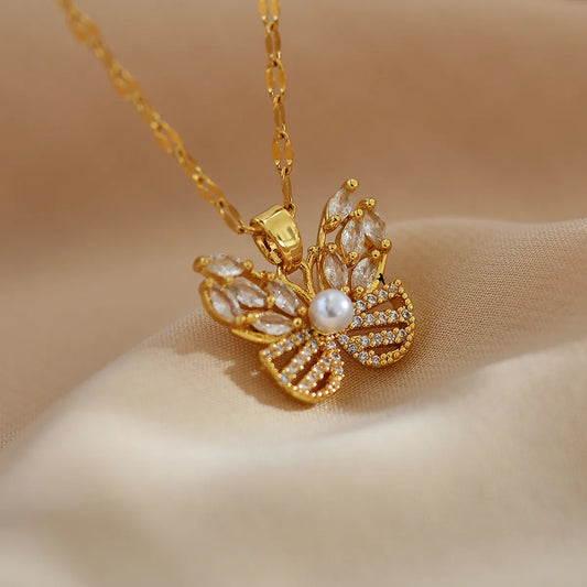 Wholesale Jewelry Sweet Simple Style Butterfly Titanium Steel Copper Pearl Zircon Gold Plated Plating Hollow Out Inlay Pendant Necklace