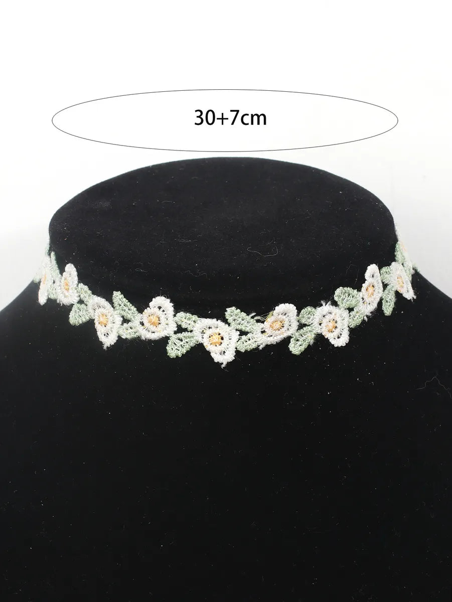 Sweet Simple Style Flower Alloy Women's Choker