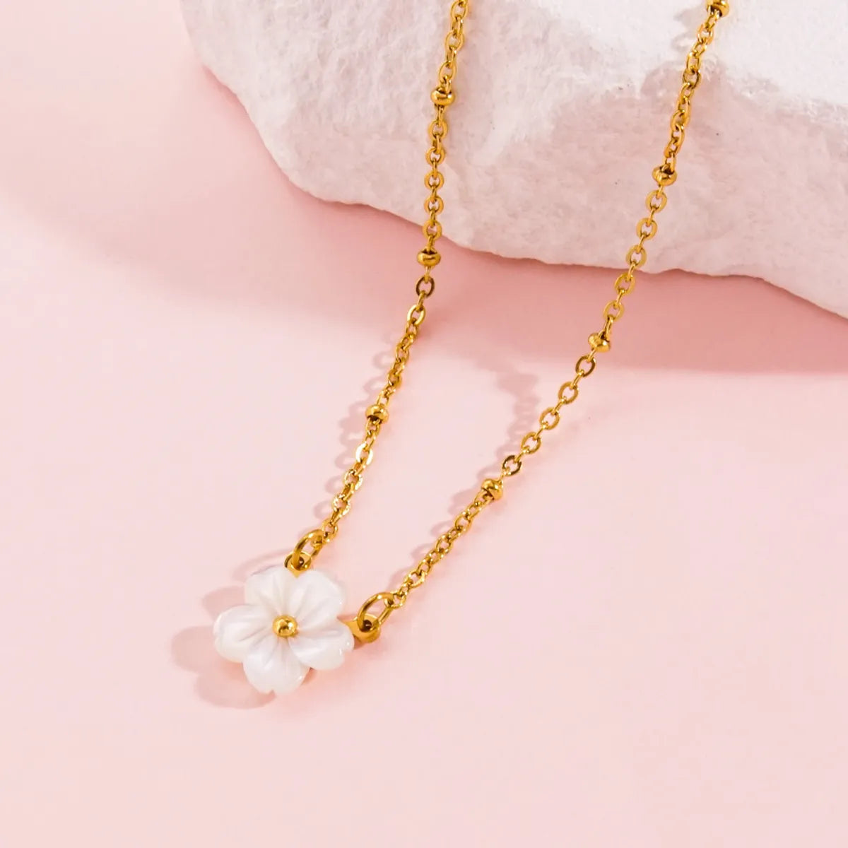 Sweet Simple Style Flower Stainless Steel Shell Plating 14k Gold Plated Pendant Necklace