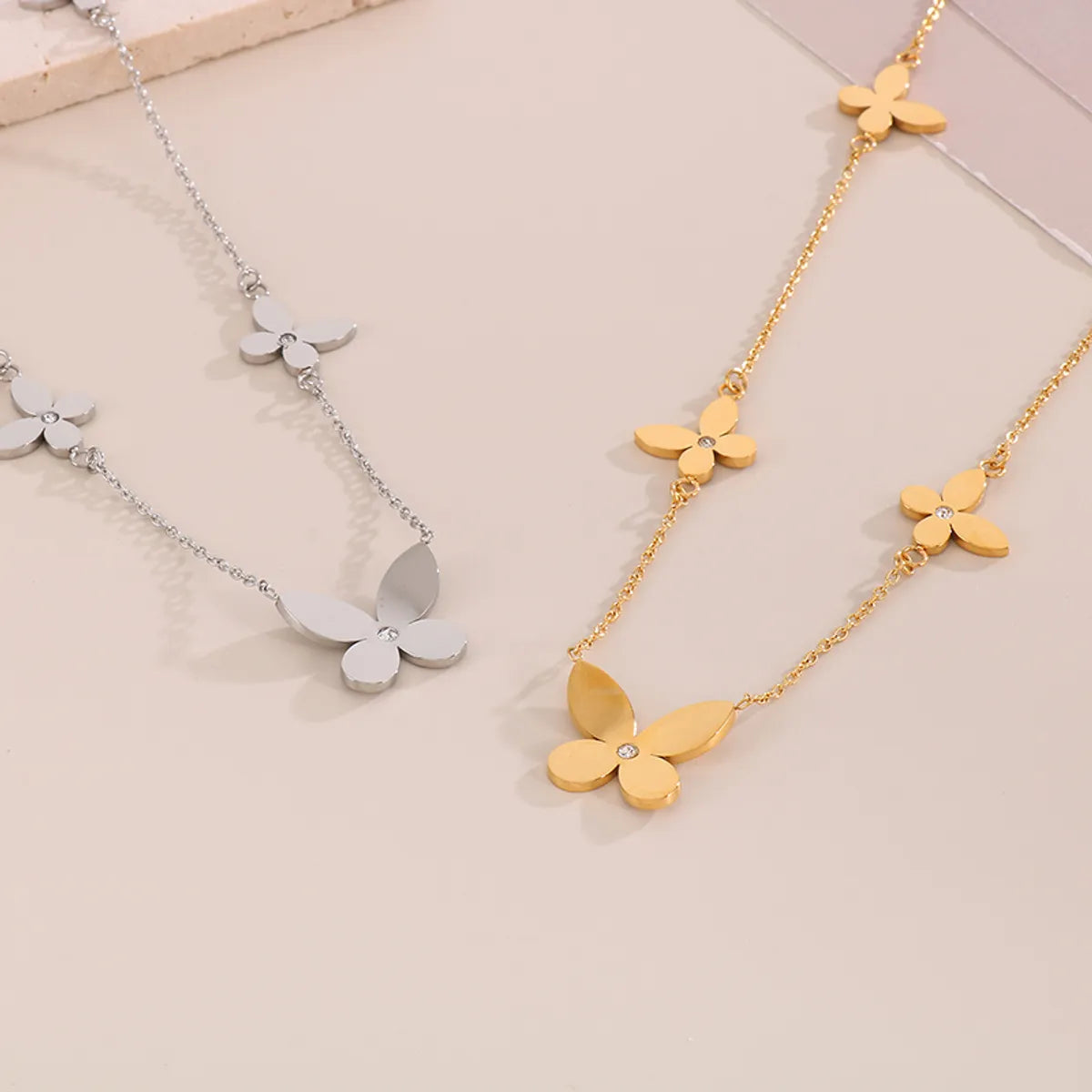 Sweet Simple Style Four Leaf Clover Titanium Steel Plating Inlay Artificial Diamond 18k Gold Plated Bracelets Necklace