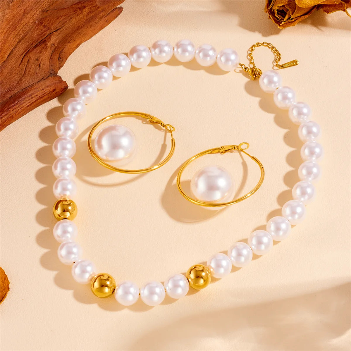 Sweet Simple Style Round Artificial Pearl Titanium Steel Inlay Artificial Pearls 18K Gold Plated Women'S Necklace Jewelry Set