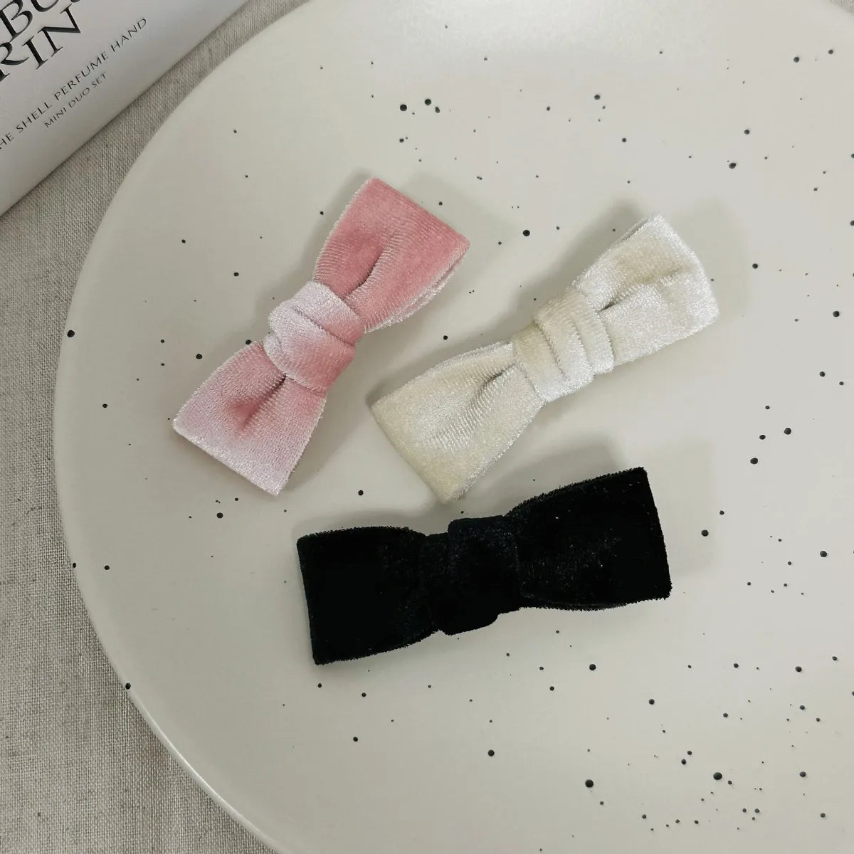 Sweet Solid Color Cloth Bowknot Hair Clip