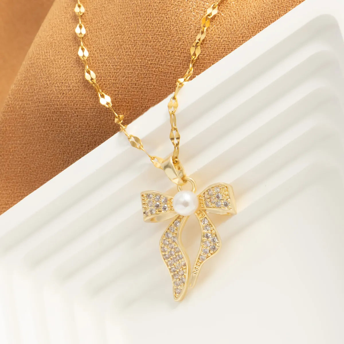 Sweet Streetwear Bow Knot Stainless Steel Plating Inlay Pearl Zircon 18k Gold Plated Pendant Necklace