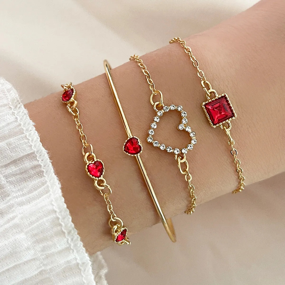 Sweet Streetwear Square Heart Shape Metal Inlay Artificial Gemstones Women'S Bracelets