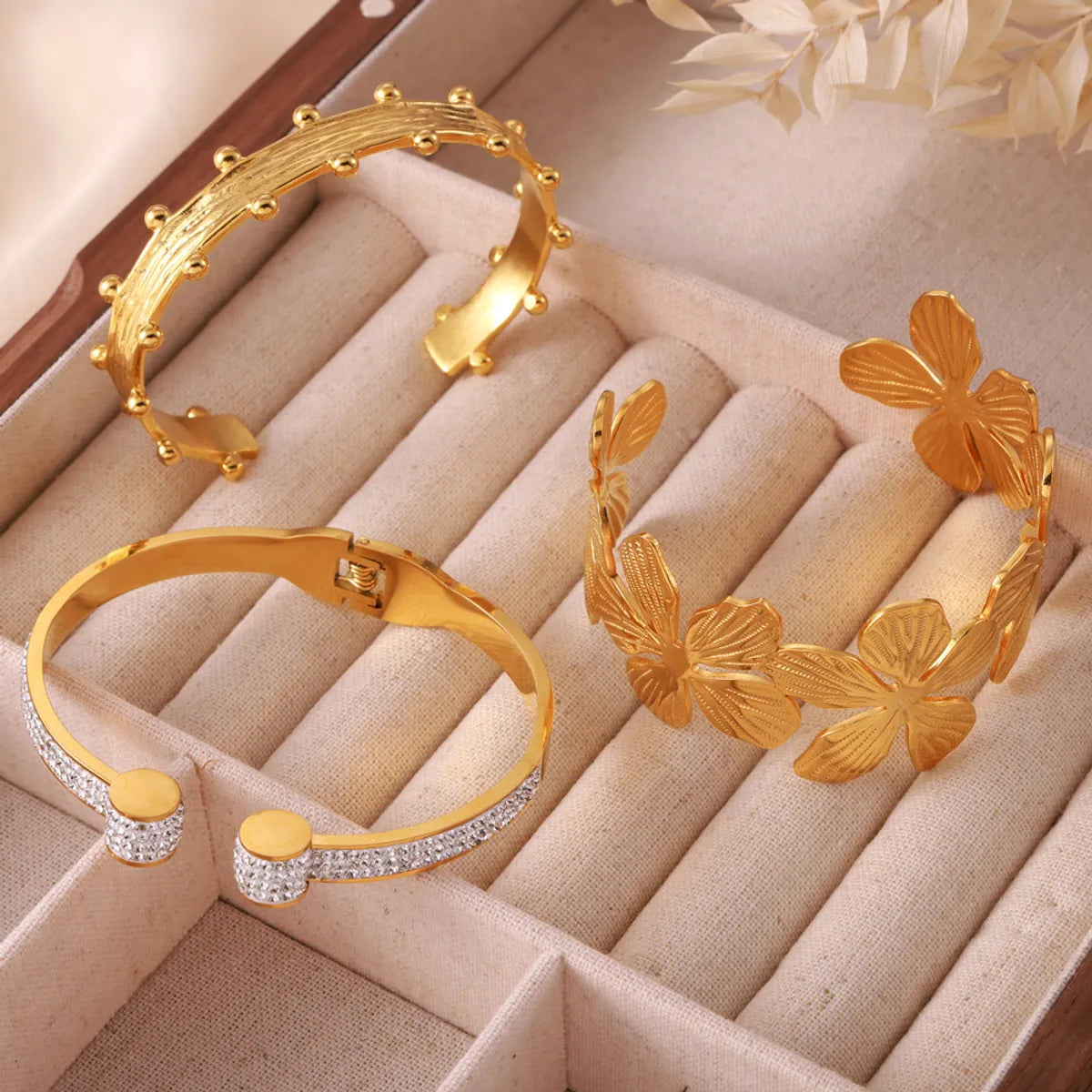 Basic Modern Style Classic Style Flower Petal Titanium Steel 18K Gold Plated Rhinestones Bangle In Bulk