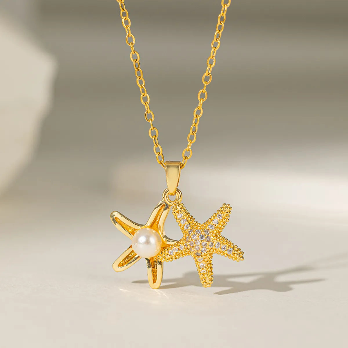 Titanium Steel 18K Gold Plated Casual Simple Style Commute Polishing Inlay Starfish Dolphin Flower Artificial Rhinestones Pearl Pendant Necklace