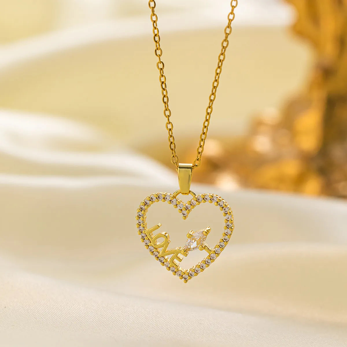 Titanium Steel 18K Gold Plated Elegant Simple Style Commute Love Moon Heart Shape Polishing Inlay Artificial Rhinestones Pendant Necklace