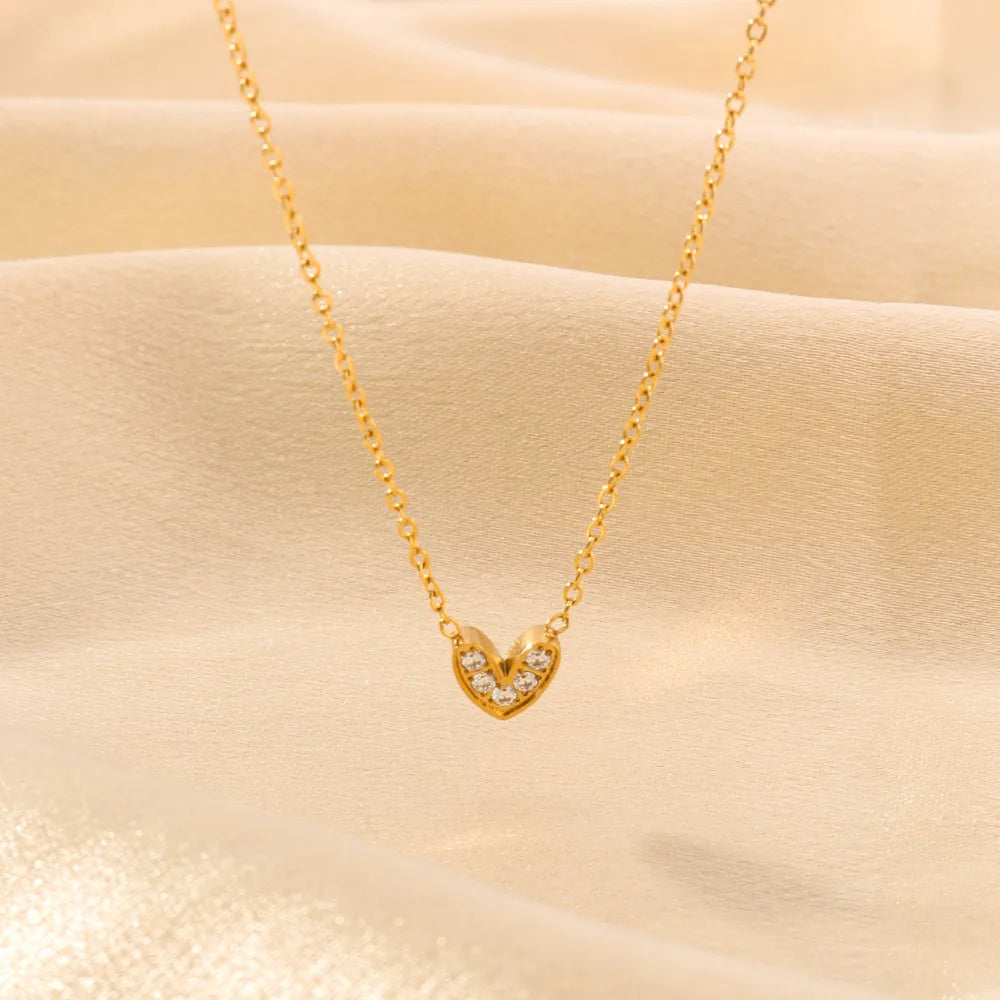 Wholesale Jewelry Luxurious Romantic Shiny Heart Shape 304 Stainless Steel Artificial Rhinestones 18K Gold Plated Plating Inlay Pendant Necklace